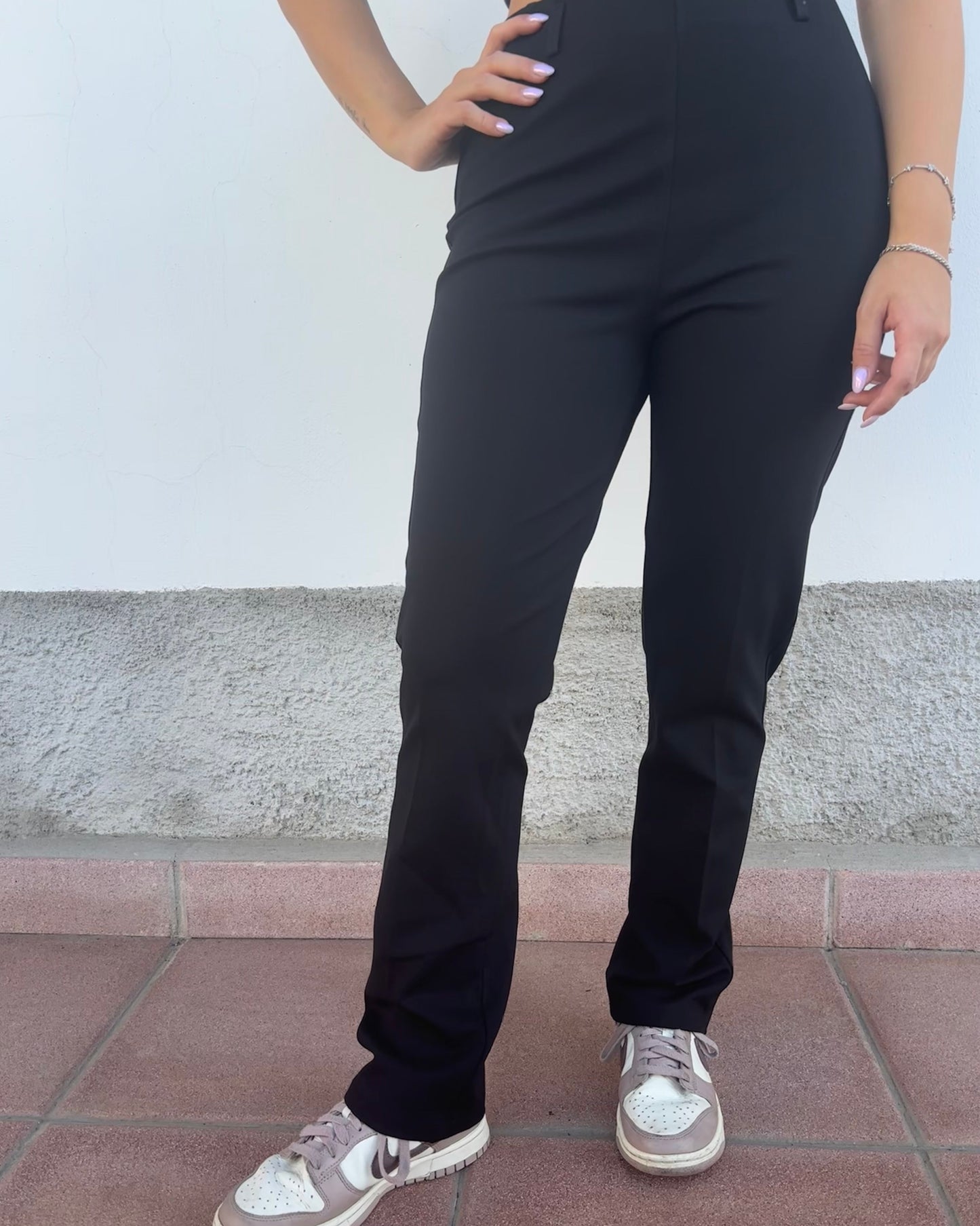 Pantalone a sigaretta con cintura