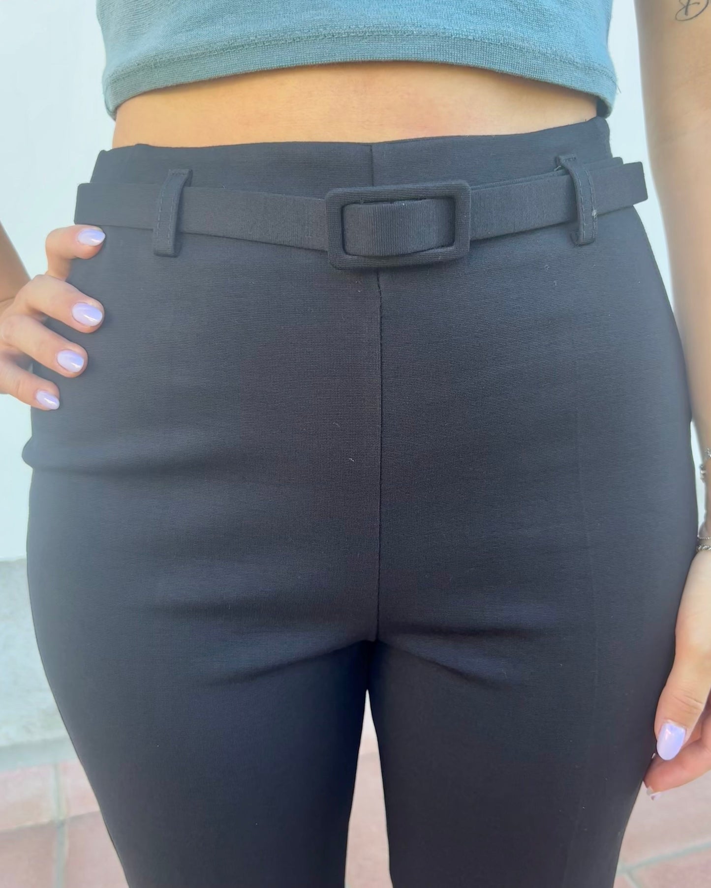 Pantalone a sigaretta con cintura